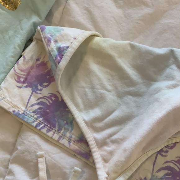 Bundle of 2 Juniors Halter Tops - Picture 4 of 8